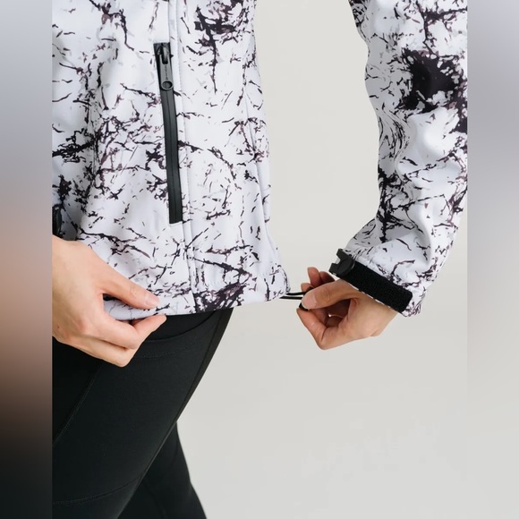 Zyia Mount Elbrus Squall Jacket - Picture 8 of 9